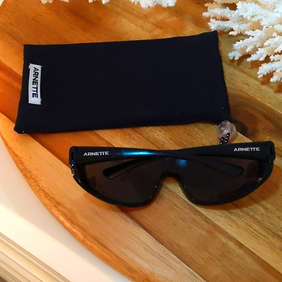 Arnette sunglasses NWT! 🔥🔥🔥🔥 No scratches! Comes w/ case. - Picture 5 of 11